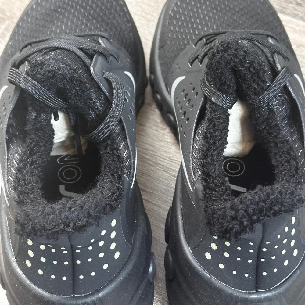 Nike CruzrOne Shoes Womens 6.5 Sneakers Active Streetwear Athleisure NEW $150